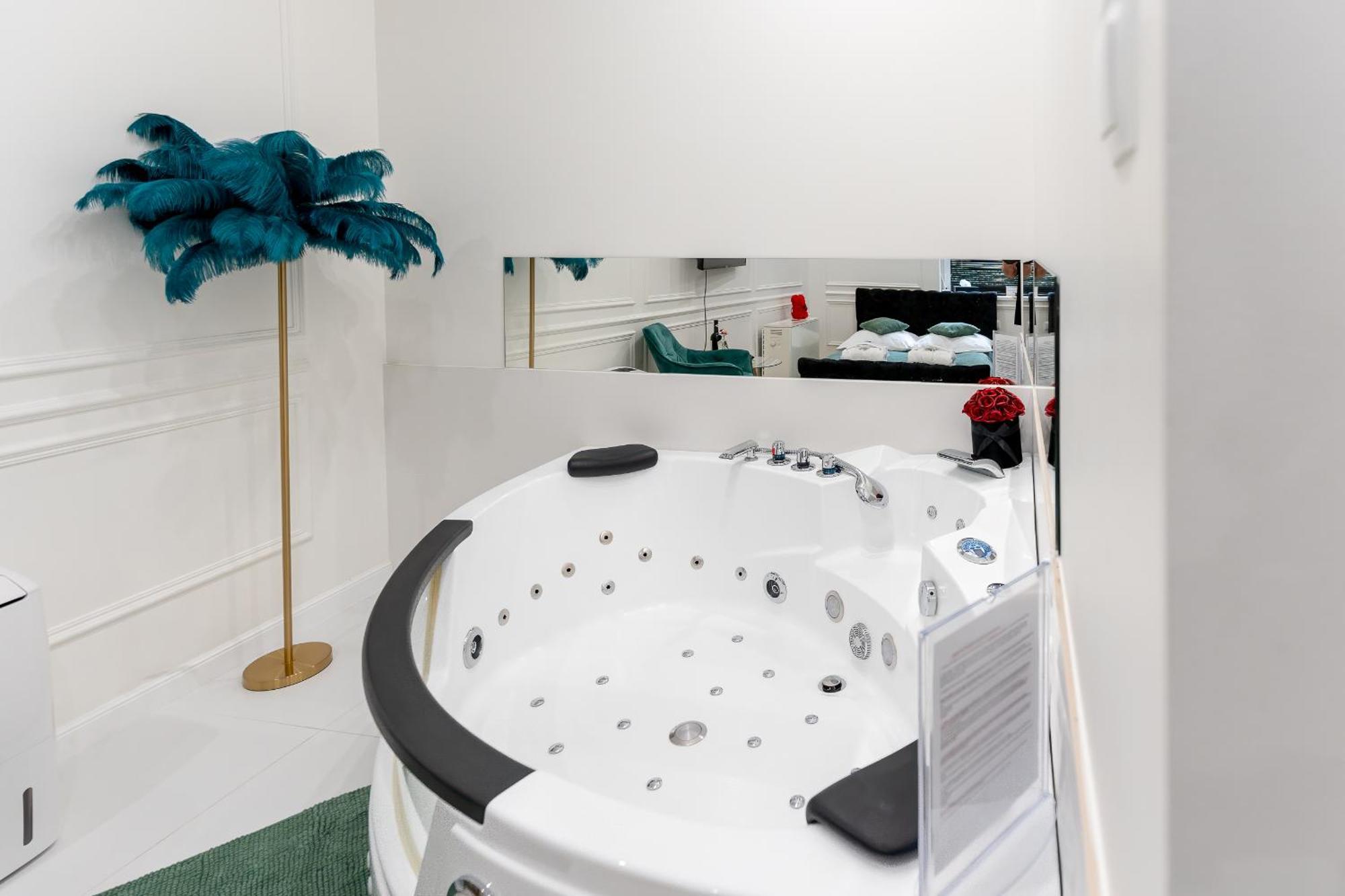 Apartament Shadow Prywatne Jacuzzi Zamoyskiego Kraków Zewnętrze zdjęcie